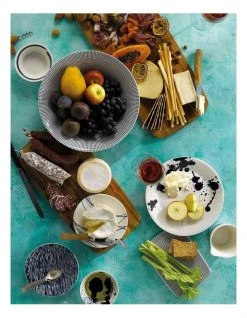 Outlet 🥰 Royal Doulton Pacific Dots 28.5cm Plate White/Blue 😉